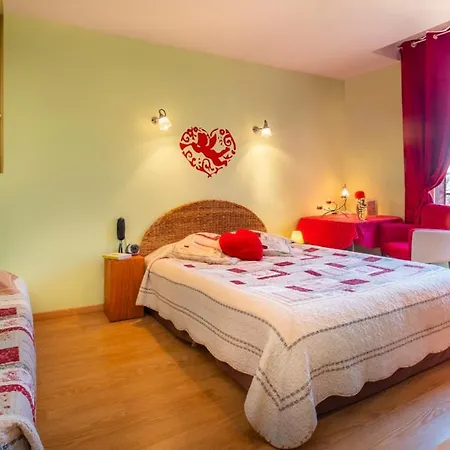 Hotel Au Coeur De Meaulne