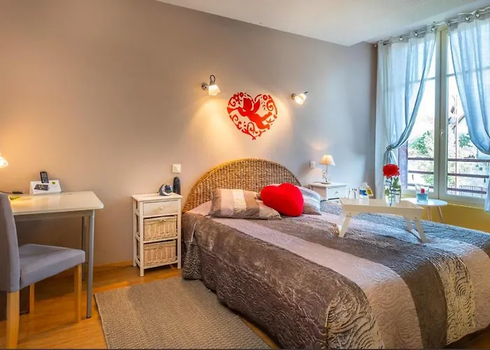 Hotel Au Coeur De Meaulne