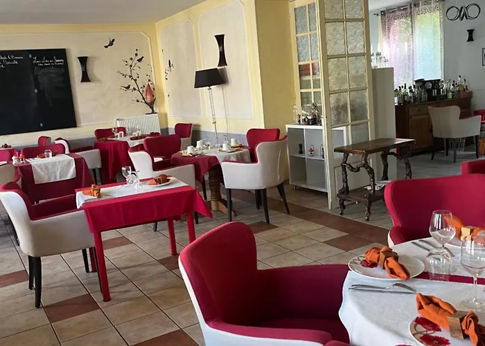 莫尔恩中心酒店 酒店 Meaulne